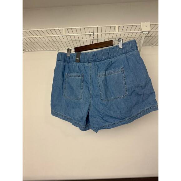 Torrid Pull On Light Weight Denim, High-Rise Short, Light Wash, 1X (14/16) NWT - Picture 4 of 13